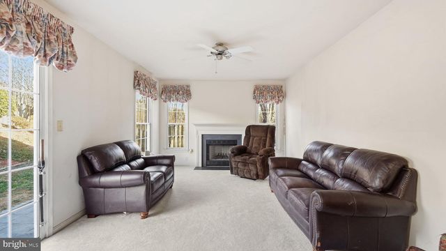 4 SPRING LAKE DR, Stafford, VA 22556