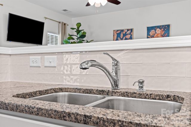 2086 Shady Pond Drive, Lake Wylie, SC 29710