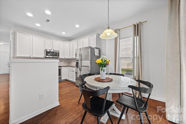 2086 Shady Pond Drive, Lake Wylie, SC 29710