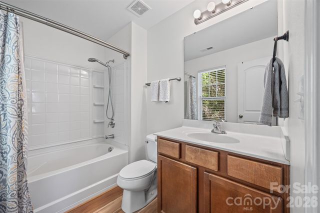 2086 Shady Pond Drive, Lake Wylie, SC 29710