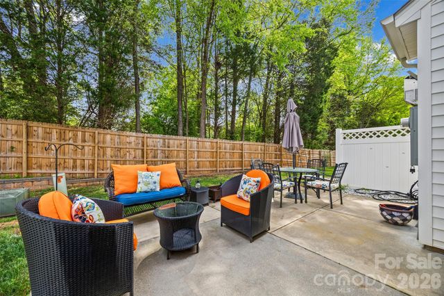 2086 Shady Pond Drive, Lake Wylie, SC 29710