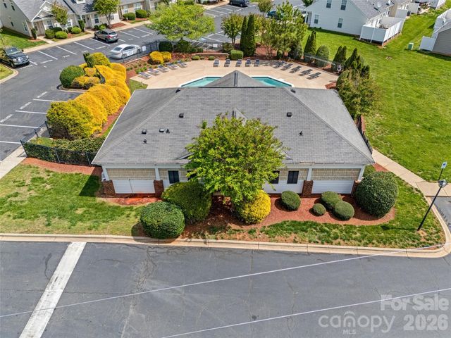 2086 Shady Pond Drive, Lake Wylie, SC 29710