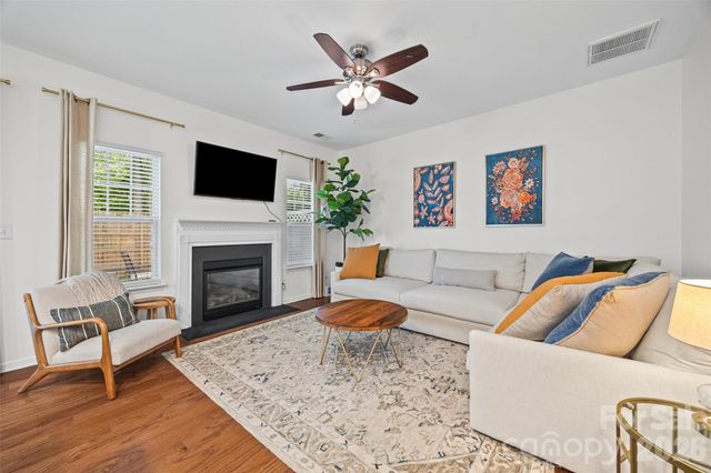 2086 Shady Pond Drive, Lake Wylie, SC 29710