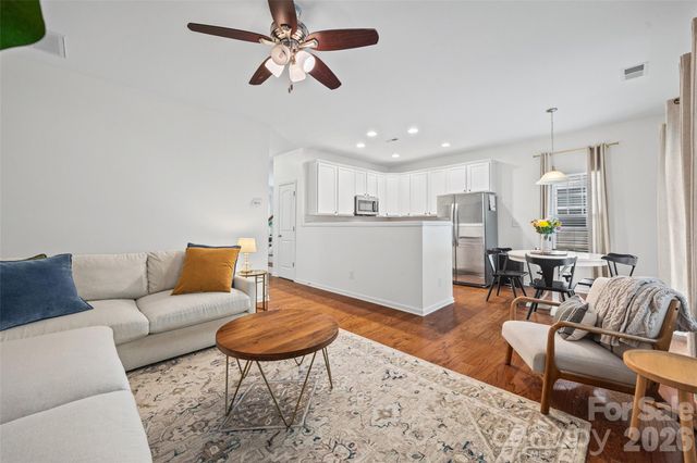 2086 Shady Pond Drive, Lake Wylie, SC 29710