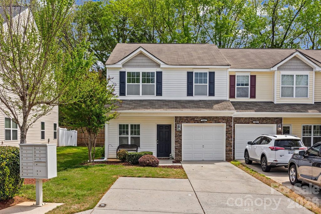 2086 Shady Pond Drive, Lake Wylie, SC 29710