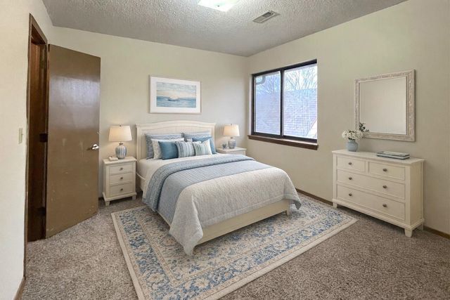 1518 S Todd Pl, Wichita, KS 67207