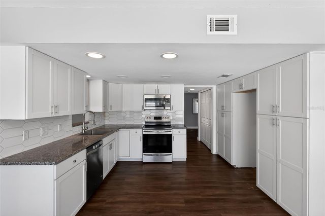 7525 E APPLEWOOD DRIVE, Inverness, FL 34450