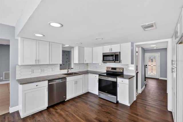 7525 E APPLEWOOD DRIVE, Inverness, FL 34450