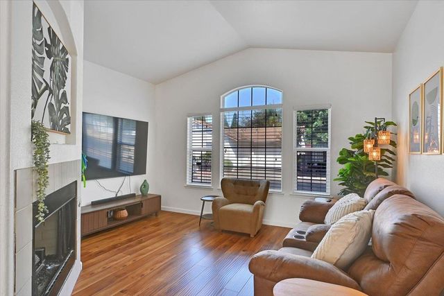 8121 Deer Spring Cir, Antelope, CA 95843