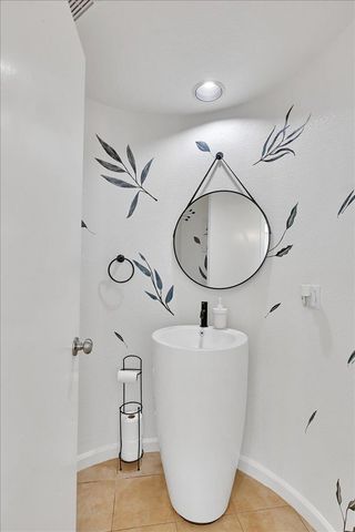 8121 Deer Spring Cir, Antelope, CA 95843