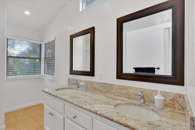 8121 Deer Spring Cir, Antelope, CA 95843