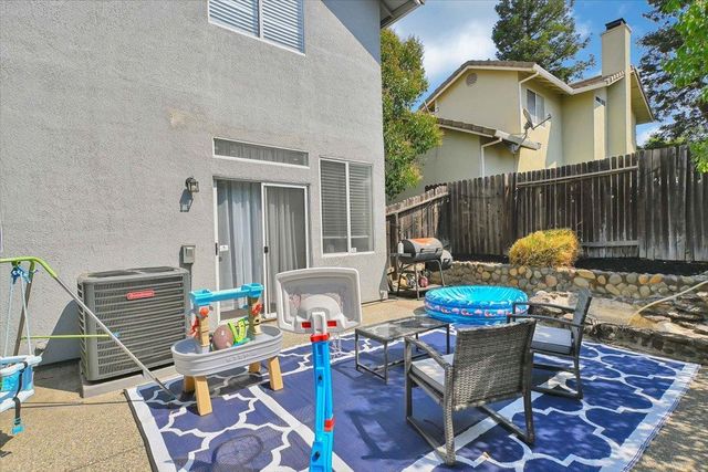 8121 Deer Spring Cir, Antelope, CA 95843