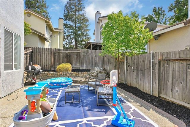 8121 Deer Spring Cir, Antelope, CA 95843