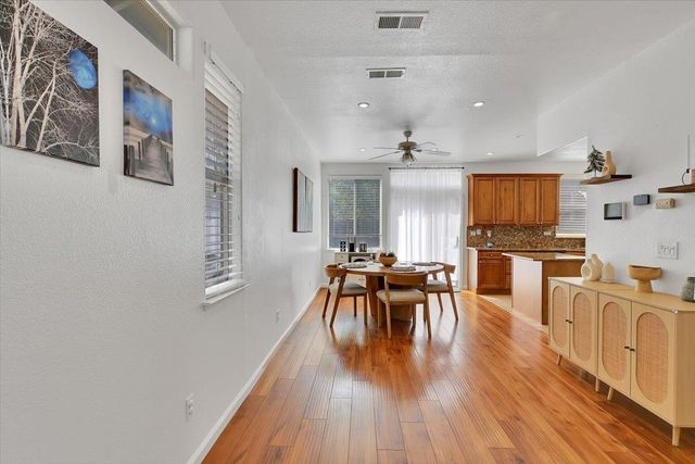 8121 Deer Spring Cir, Antelope, CA 95843