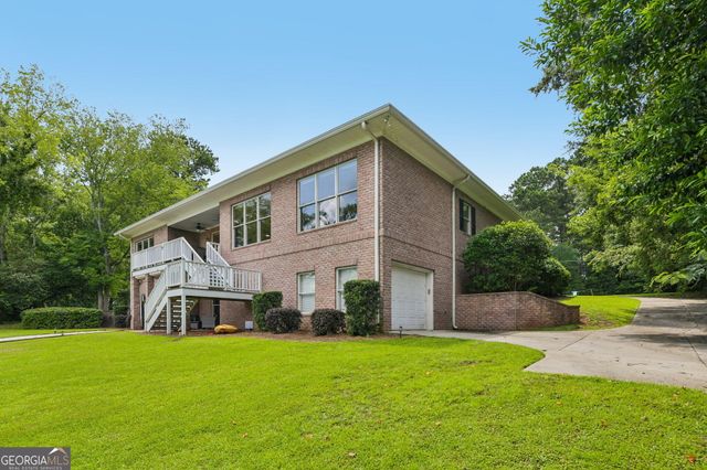 115 Lakeshore Court NE, Milledgeville, GA 31061