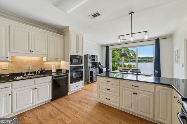 115 Lakeshore Court NE, Milledgeville, GA 31061