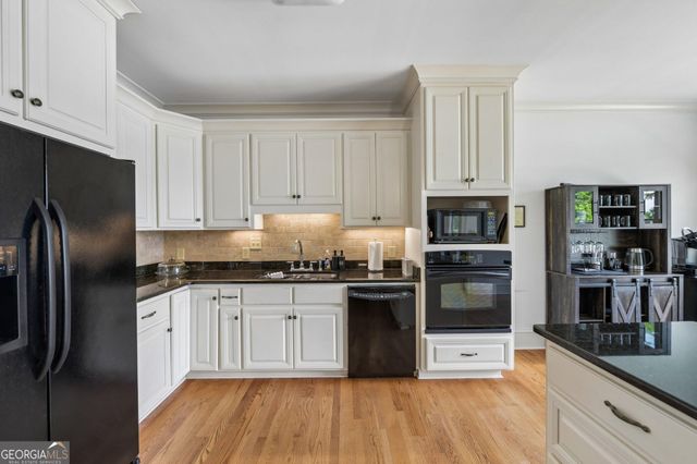115 Lakeshore Court NE, Milledgeville, GA 31061