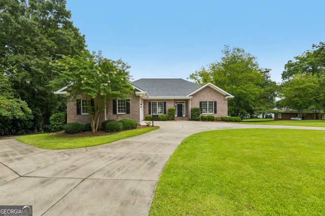 115 Lakeshore Court NE, Milledgeville, GA 31061