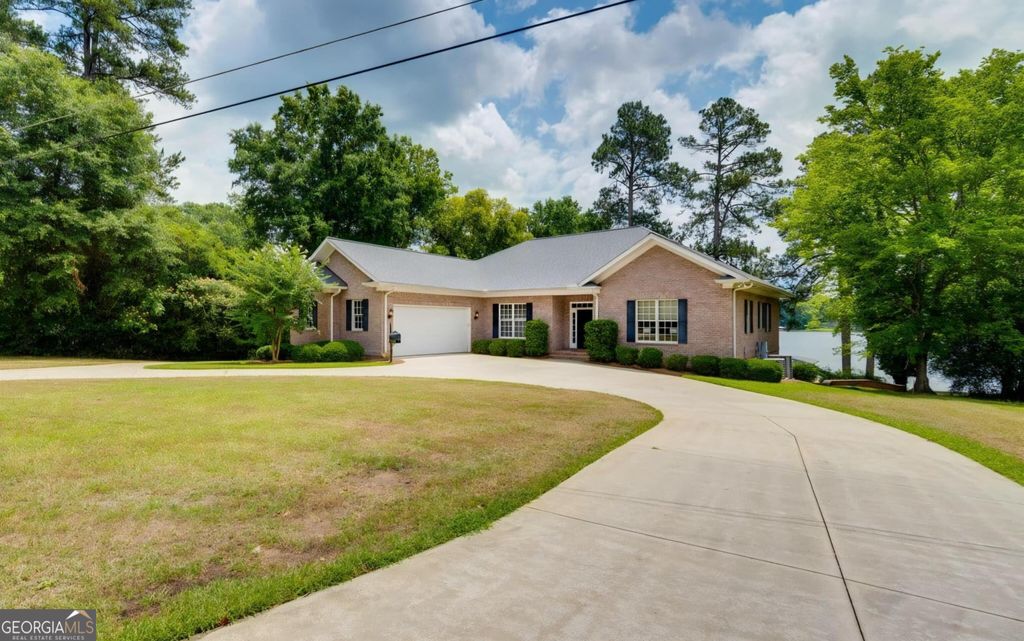115 Lakeshore Court NE, Milledgeville, GA 31061