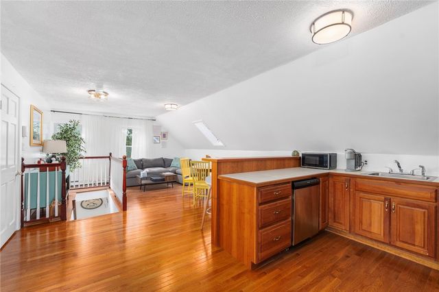 183 Wood Street 3, Bristol, RI 02809