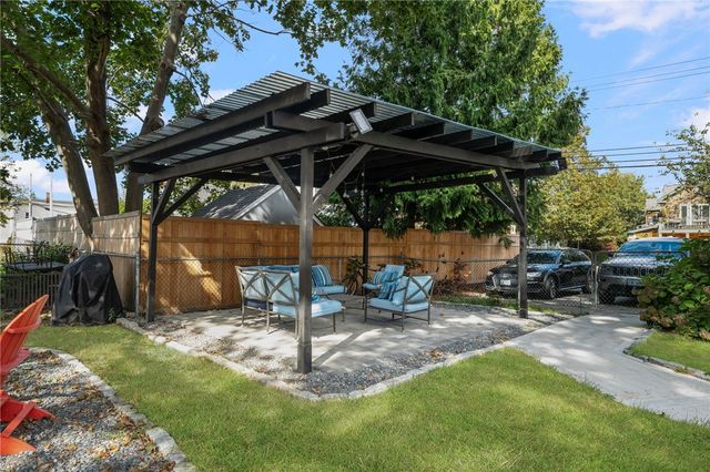 183 Wood Street 3, Bristol, RI 02809