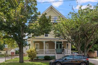 183 Wood Street 3, Bristol, RI 02809