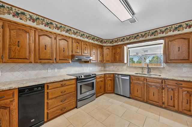 2507 E 24th St, Big Spring, TX 79720