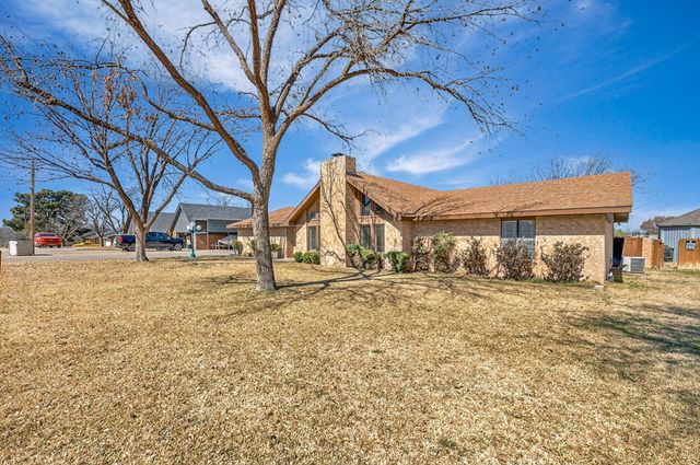 2507 E 24th St, Big Spring, TX 79720