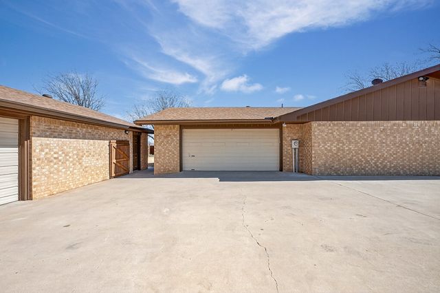 2507 E 24th St, Big Spring, TX 79720