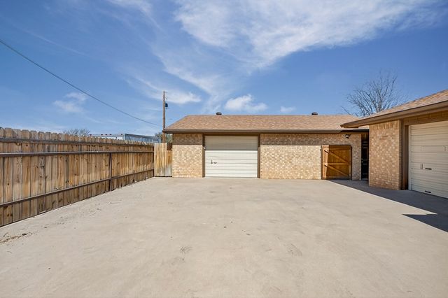 2507 E 24th St, Big Spring, TX 79720
