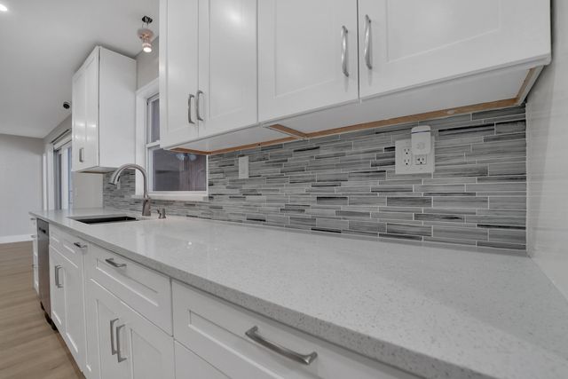 600 NW 12th Avenue, Boca Raton, FL 33486