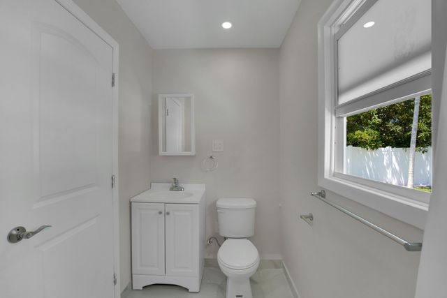 600 NW 12th Avenue, Boca Raton, FL 33486