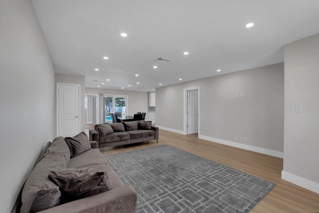 600 NW 12th Avenue, Boca Raton, FL 33486