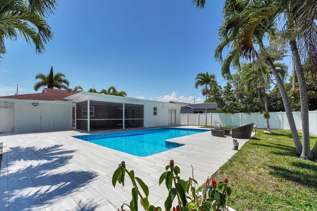 600 NW 12th Avenue, Boca Raton, FL 33486