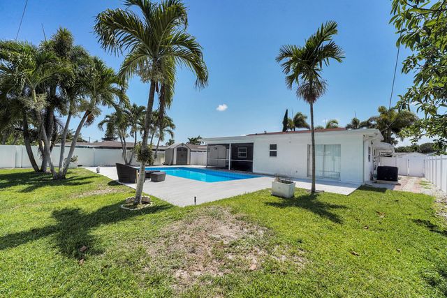 600 NW 12th Avenue, Boca Raton, FL 33486