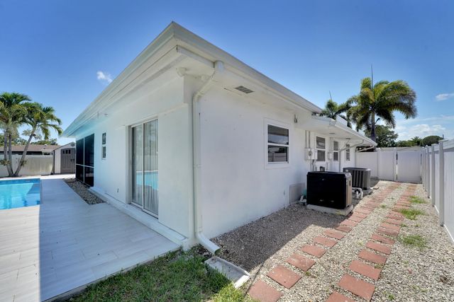 600 NW 12th Avenue, Boca Raton, FL 33486