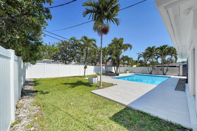 600 NW 12th Avenue, Boca Raton, FL 33486