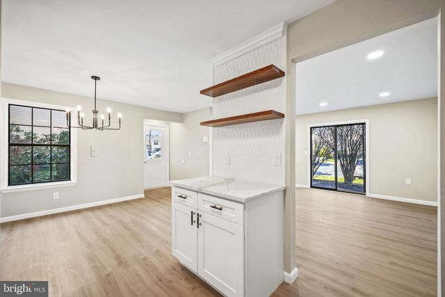 802 BEGONIA CT, Jackson, NJ 08527