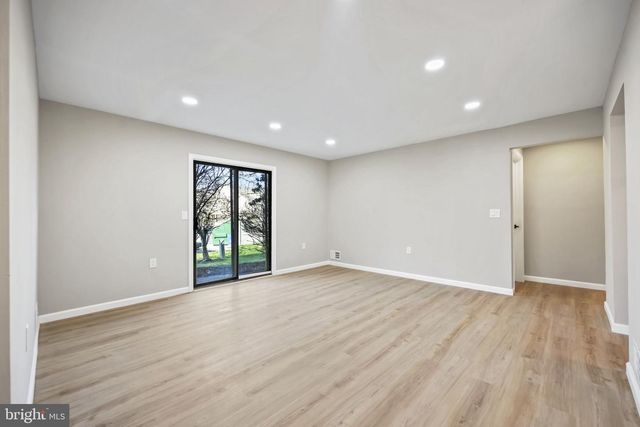 802 BEGONIA CT, Jackson, NJ 08527