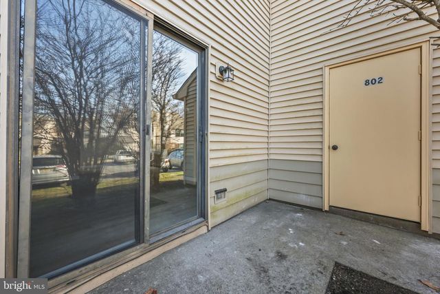 802 BEGONIA CT, Jackson, NJ 08527