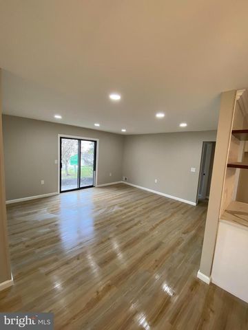 802 BEGONIA CT, Jackson, NJ 08527