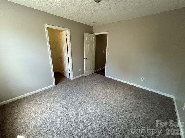 821 Lakehill Road, Charlotte, NC 28214