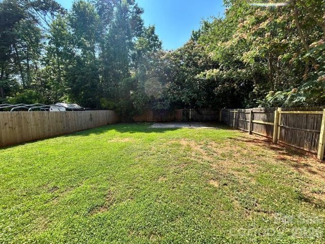 821 Lakehill Road, Charlotte, NC 28214