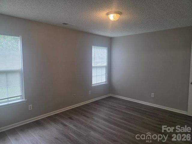 821 Lakehill Road, Charlotte, NC 28214