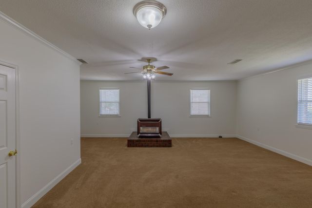 177 W Reed Road, Lafayette, GA 30728