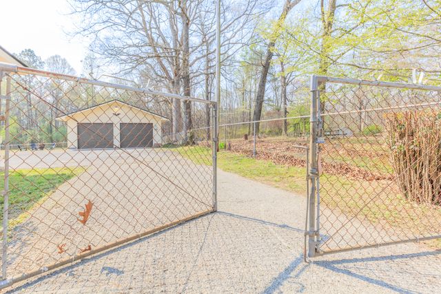 177 W Reed Road, Lafayette, GA 30728