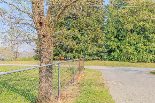 177 W Reed Road, Lafayette, GA 30728