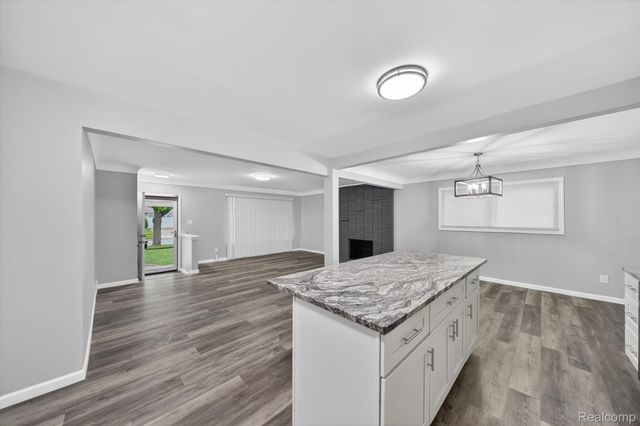 14203 Fenton, Redford Charter Township, MI 48239