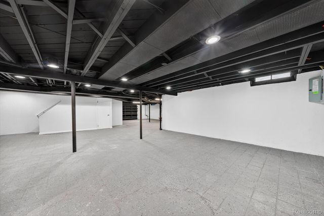 14203 Fenton, Redford Charter Township, MI 48239