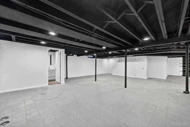 14203 Fenton, Redford Charter Township, MI 48239